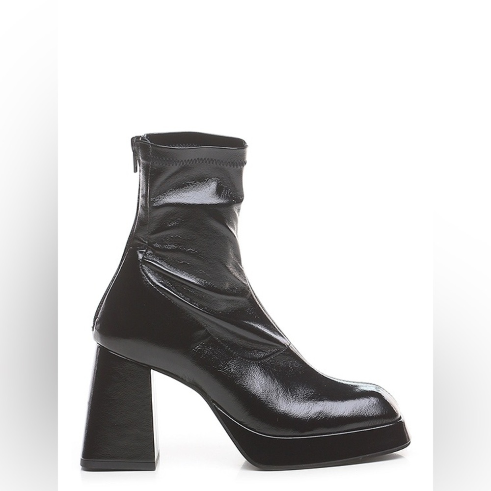 Steven Madden Stack Platform Boots. - Picture 4 of 6